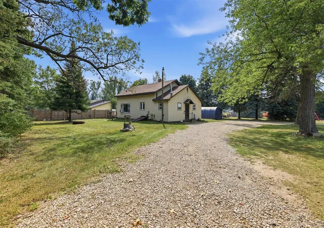 Photo 3 of Single family home for sale at 7531 County Farm Rd, Greenville, MI 48838 | MLS# 70554748 | Listing updated on 2026-09-16