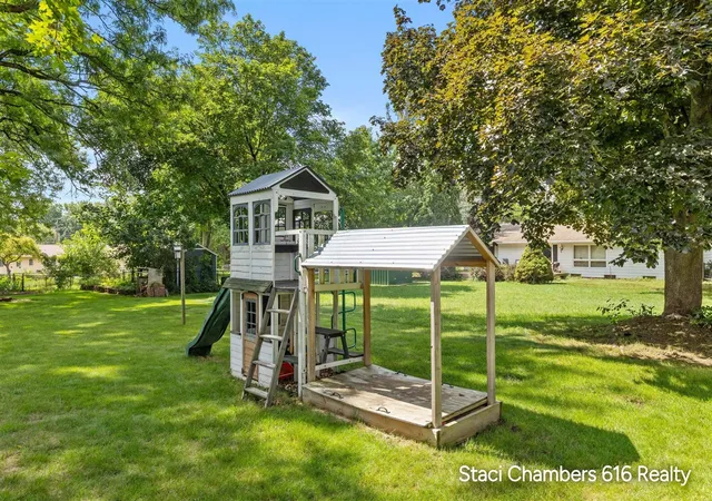 32nd image of 6129 Meadowlark St, Rockford, MI 49341 | MLS# 70553160