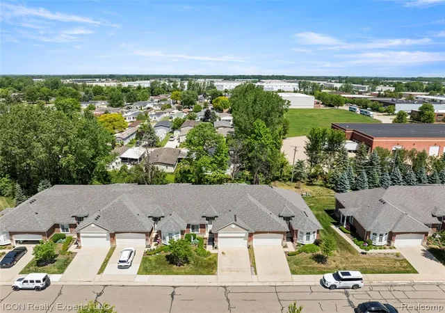 Homes for sale in Utica, MI | 14789 N Park Dr #18, Utica, MI 48315 | MLS# 61000242