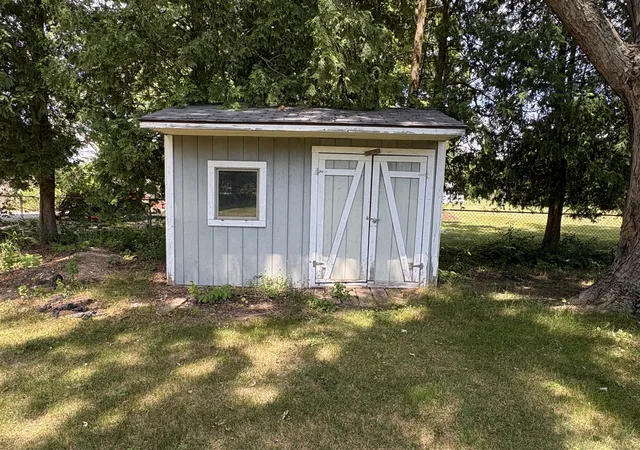 Homes for sale in Newaygo, MI | 377 W Jefferson St, Newaygo, MI 49337 | MLS# 70543567