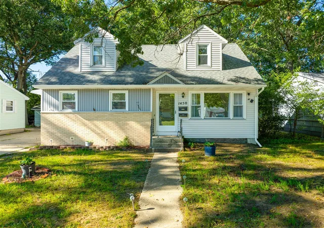 Photo 1 of Sale Pending at 1450 Wesley Ave, Muskegon, MI 49442 | MLS# 70553358 | Listing updated on 2026-09-06