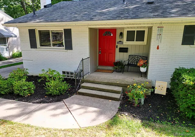 Photo 3 of Single family home for sale at 15669 Buckingham Ave, Beverly Hills, MI 48025 | MLS# 61022712 | Listing updated on 2026-08-30