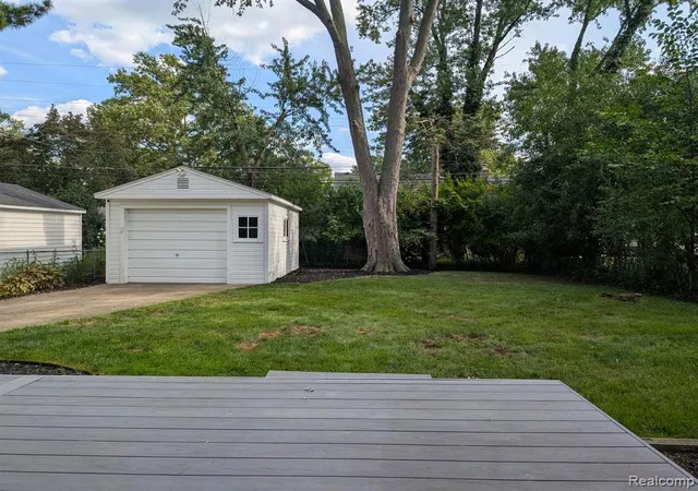 Photo 5 of Single family home for sale at 15669 Buckingham Ave, Beverly Hills, MI 48025 | MLS# 61022712 | Listing updated on 2026-08-30