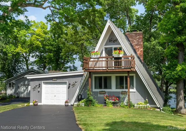 Homes for sale in Metamora, MI | 3627 Merritt Lake Dr, Metamora, MI 48455 | MLS# 61007936