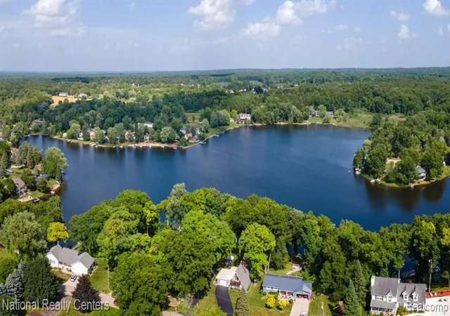 Homes for sale in Metamora, MI | 3627 Merritt Lake Dr, Metamora, MI 48455 | MLS# 61007936