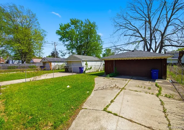 32nd image of 16496 Tacoma St, Detroit, MI 48205 | MLS# 60990824