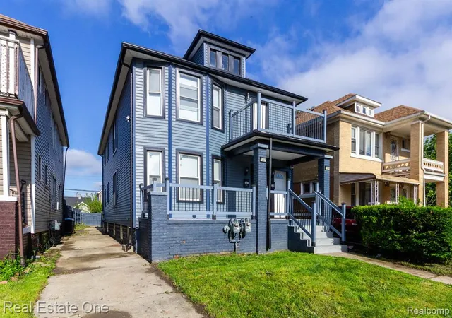 2nd image of 7327 American St, Detroit, MI 48210 1076 | MLS# 60997336