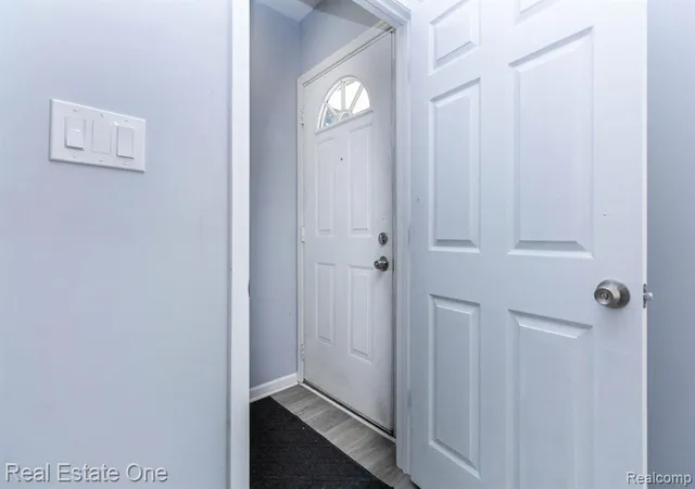 5th image of 7327 American St, Detroit, MI 48210 1076 | MLS# 60997336
