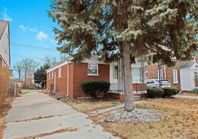 Homes for sale in Lincoln Park, MI | 673 Winchester Ave, Lincoln Park, MI 48146 | MLS# 61003803