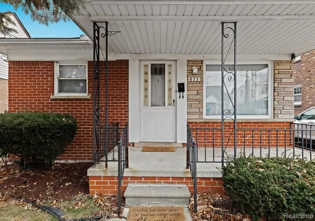 Homes for sale in Lincoln Park, MI | 673 Winchester Ave, Lincoln Park, MI 48146 | MLS# 61003803