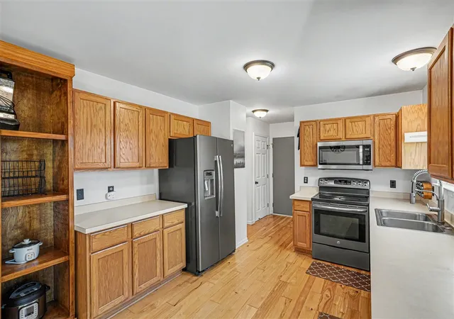Homes for sale in Waterford, MI | 3843 Athens Ave, Waterford, MI 48329 | MLS# 70542189