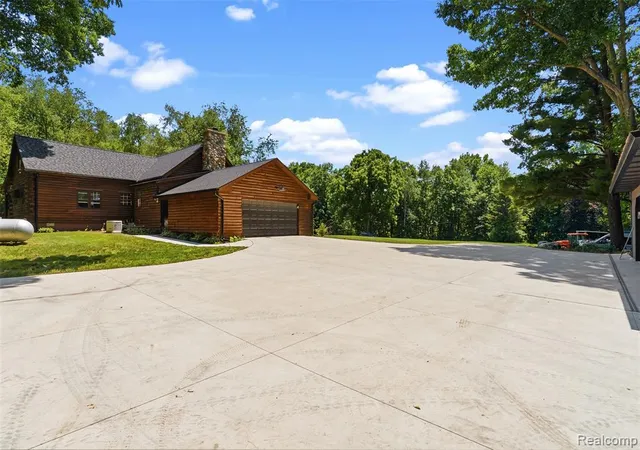 Photo 2 of Single family home for sale at 3656 Stanley Rd, Columbiaville, MI 48421 | MLS# 61009029 | Listing updated on 2026-08-05