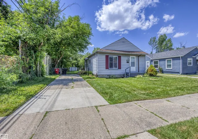 Homes for sale in Roseville, MI | 25539 Packard St, Roseville, MI 48066 | MLS# 50213787