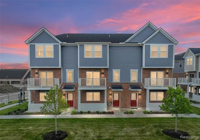1st image of 822 Huntley Lane, Troy, MI 48085 | MLS# 60952021