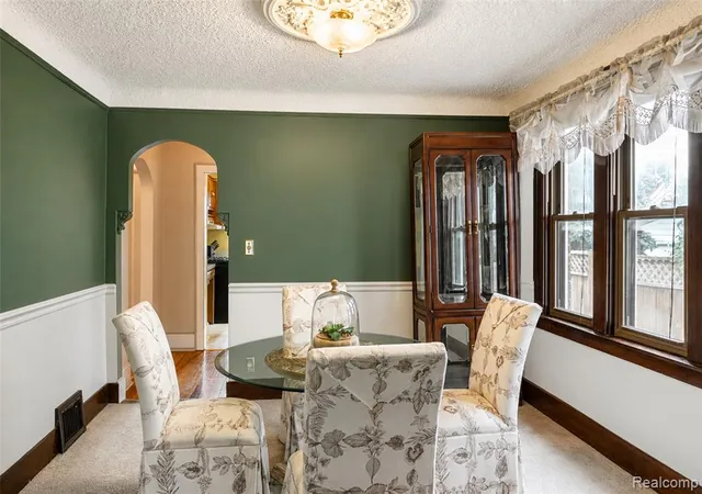 Photo 3 of Sale Pending at 8090 Helen St, Center Line, MI 48015 | MLS# 61015682 | Listing updated on 2026-08-20