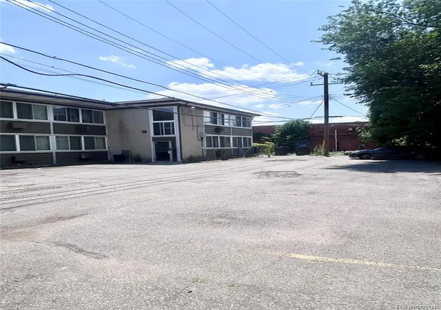 5th image of 19131 Lahser Rd, Detroit, MI 48219 | MLS# 61007884