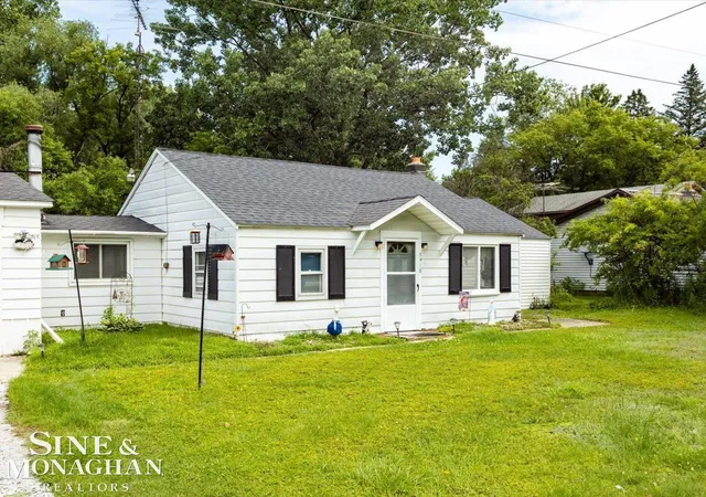 Homes for sale in Kimball, MI | 5418 Dove Rd, Kimball, MI 48074 | MLS# 50214062