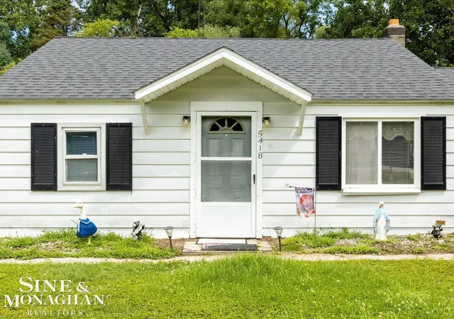 Homes for sale in Kimball, MI | 5418 Dove Rd, Kimball, MI 48074 | MLS# 50214062