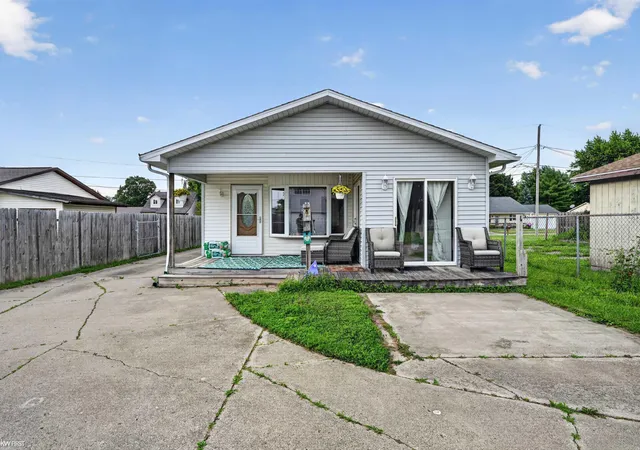 5th image of 2228 Mclaren St, Burton, MI 48529 | MLS# 50213532