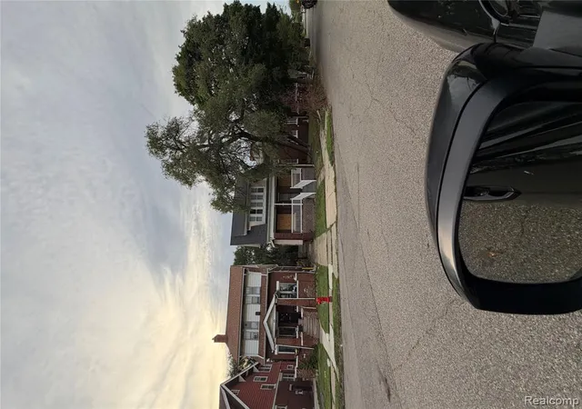 Photo 4 of Single family home for sale at 8821 Arcadia St, Detroit, MI 48204 2375 | MLS# 60997896 | Listing updated on 2026-10-28