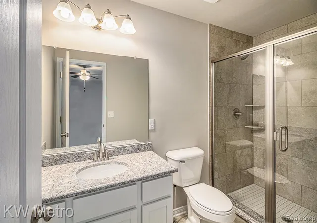 2nd image of 185 Whispering Pines Dr, Fenton, MI 48430