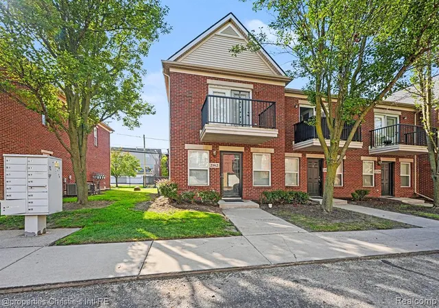 Photo 1 of Condo for sale at 282 E Palmer St, Detroit, MI 48202 3824 | MLS# 61025057 | Listing updated on 2026-09-01