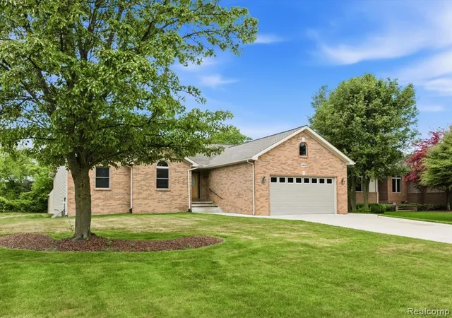 Homes for sale in Port Huron, MI | 4305 Juniper Ln, Port Huron, MI 48060 | MLS# 61001422