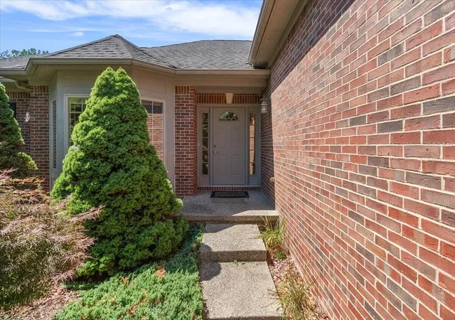 Photo 3 of Sale Pending at 1011 Ashton Woods Dr, Canton, MI 48187 | MLS# 70553221 | Listing updated on 2026-08-27