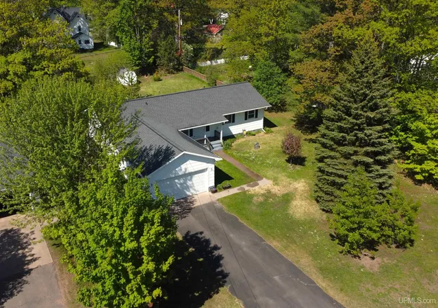 Photo 2 of Single family home for sale at 23224 Chippewa Trl, Dollar Bay, MI 49922 | MLS# 50210237 | Listing updated on 2026-06-11