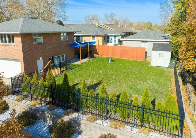 Photo 3 of Sale Pending at 1001 6th Street, Grand Rapids, MI 49504 | MLS# 70505838 | Listing updated on 2025-12-13