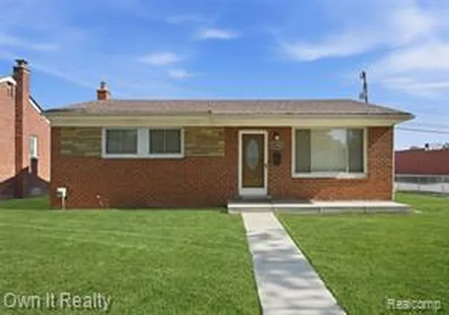Homes for sale in Eastpointe, MI | 24985 Mabray Ave, Eastpointe, MI 48021 | MLS# 61009173