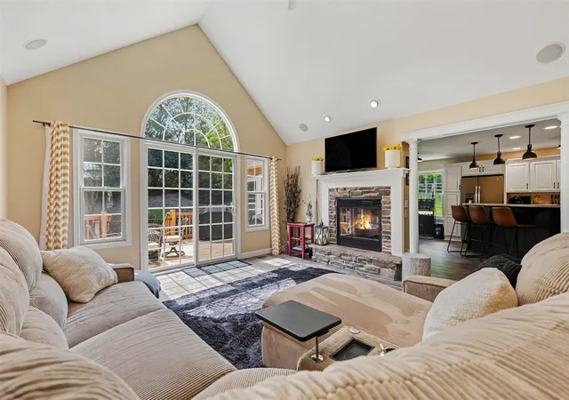 4th image of 612 Hickory Ridge Dr, Tecumseh, MI 49286 | MLS# 70543678