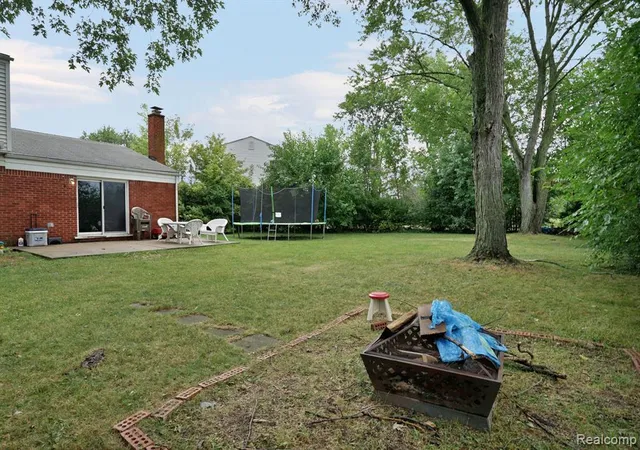 Photo 26 of Single family home for sale at 654 Manchester St, Madison Heights, MI 48071 | MLS# 61020468 | Listing updated on 2026-08-30