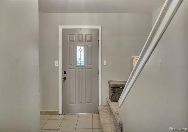 Photo 3 of Single family home for sale at 654 Manchester St, Madison Heights, MI 48071 | MLS# 61020468 | Listing updated on 2026-08-30