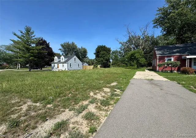 Photo 3 of Sale Pending at 6221 Inkster Rd, Taylor, MI 48180 1016 | MLS# 61011247 | Listing updated on 2026-09-13
