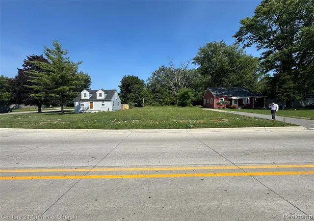 Photo 4 of Sale Pending at 6221 Inkster Rd, Taylor, MI 48180 1016 | MLS# 61011247 | Listing updated on 2026-09-13