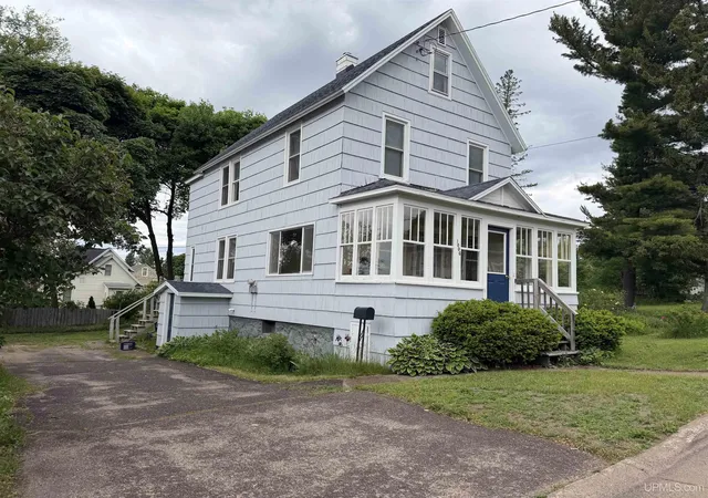 Homes for sale in Hancock, MI | 1006 2nd St, Hancock, MI 49930 | MLS# 50211963