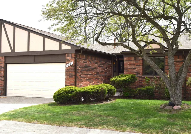 Homes for sale in Warren, MI | 29683 Beech Nut Dr, Warren, MI 48092 | MLS# 50207484