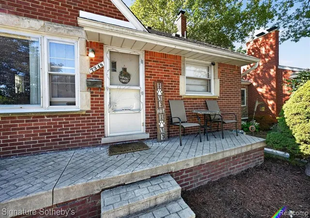 Photo 4 of Single family home for sale at 7348 Helen Rd, Center Line, MI 48015 1829 | MLS# 61024694 | Listing updated on 2026-09-03