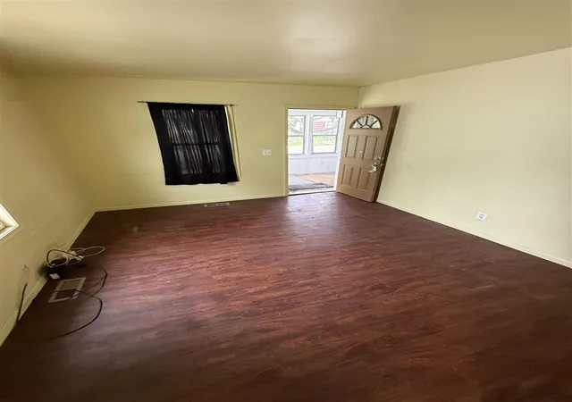 Photo 4 of Sale Pending at 68 W Maxlow Ave, Hazel Park, MI 48030 | MLS# 70539719 | Listing updated on 2026-09-01