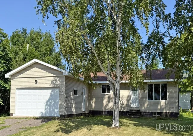 Photo 1 of Single family home for sale at 26226 Wolverine St, Laurium, MI 49913 | MLS# 50219789 | Listing updated on 2026-08-25