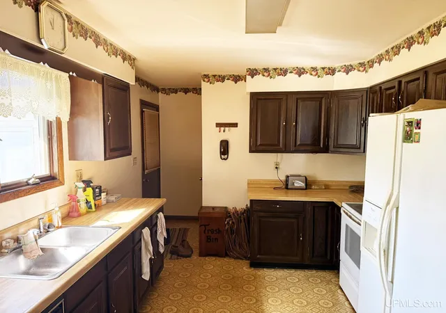 Photo 3 of Single family home for sale at 26226 Wolverine St, Laurium, MI 49913 | MLS# 50219789 | Listing updated on 2026-08-25