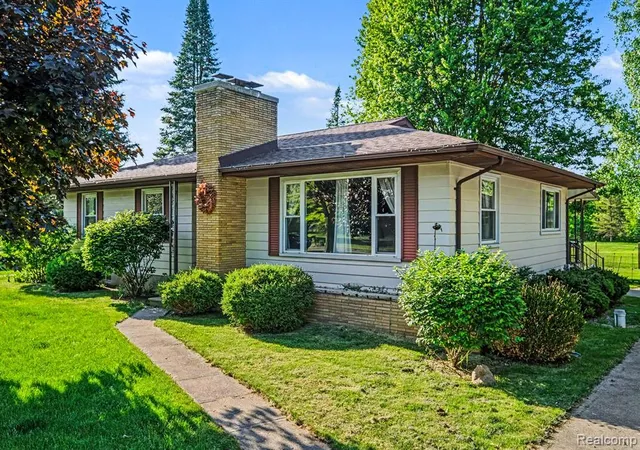 Homes for sale in Grand Blanc, MI | 1198 W Rowland St, Grand Blanc, MI 48507 | MLS# 60998347