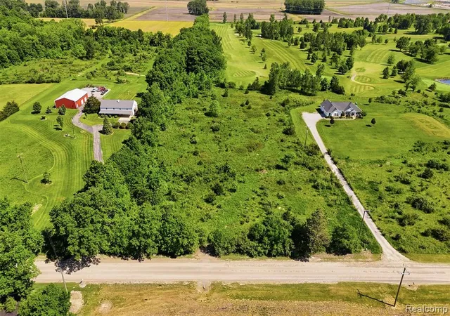 Homes for sale in Saline, MI | 9058 Willow Rd Rd, Saline, MI 48176 | MLS# 60999001