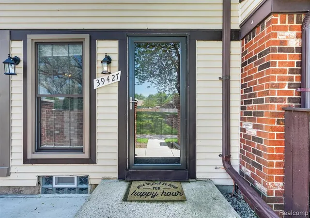 4th image of 39427 Heatherheath Dr, Clinton Township, MI 48038 | MLS# 60994565