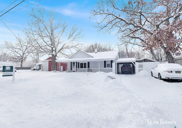 Photo 2 of Sale Pending at 1804 Kreft St, Grand Rapids, MI 49525 | MLS# 70512975 | Listing updated on 2026-02-04