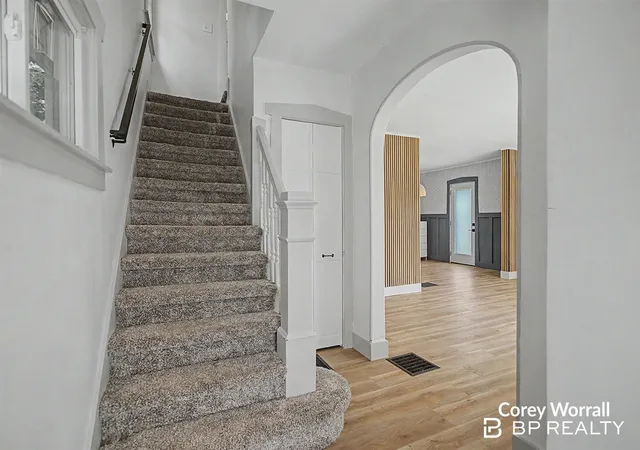 image of 2941 Coit Ave, Grand Rapids, MI 49505 | MLS# 70544923