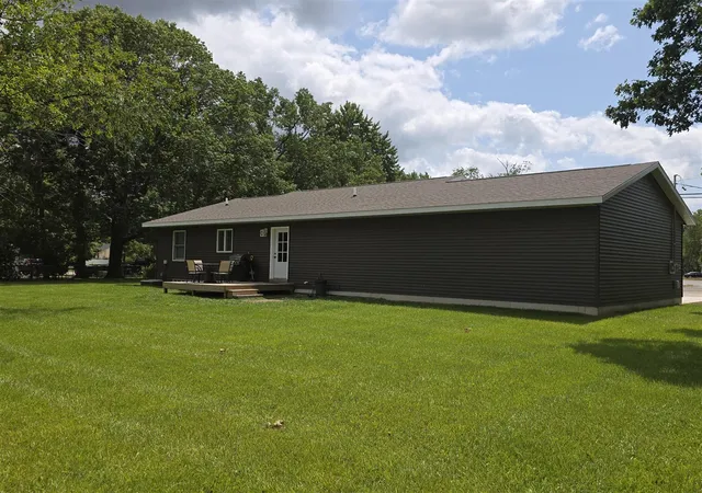 Photo 4 of Single family home for sale at 2288 Evanston Ave, Muskegon, MI 49442 | MLS# 70547765 | Listing updated on 2026-09-09