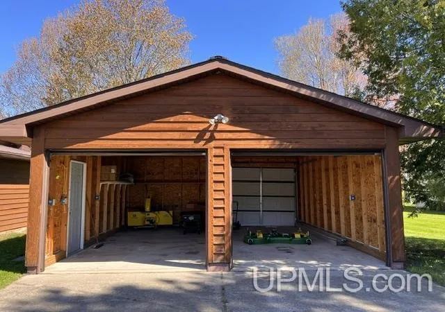 Homes for sale in Ontonagon, MI | 583 Alsace Ave, Ontonagon, MI 49953 | MLS# 50210178