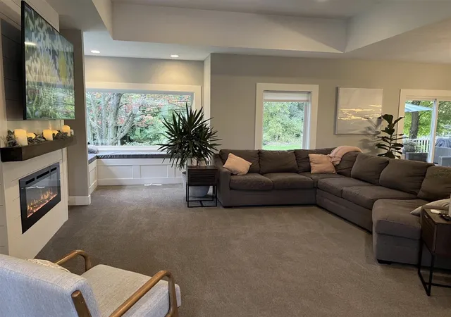 Photo 3 of Sale Pending at 6699 Summer Meadows Dr, Rockford, MI 49341 | MLS# 70546220 | Listing updated on 2026-09-12